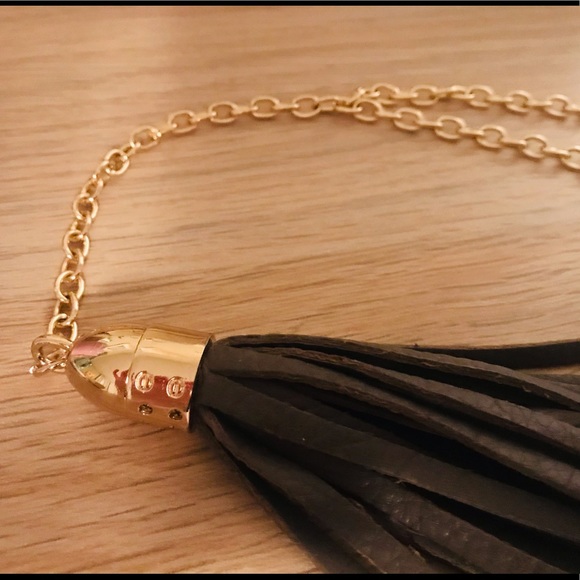 Purse accessory tassel and 2 hearts 💕 charm - Picture 3 of 8